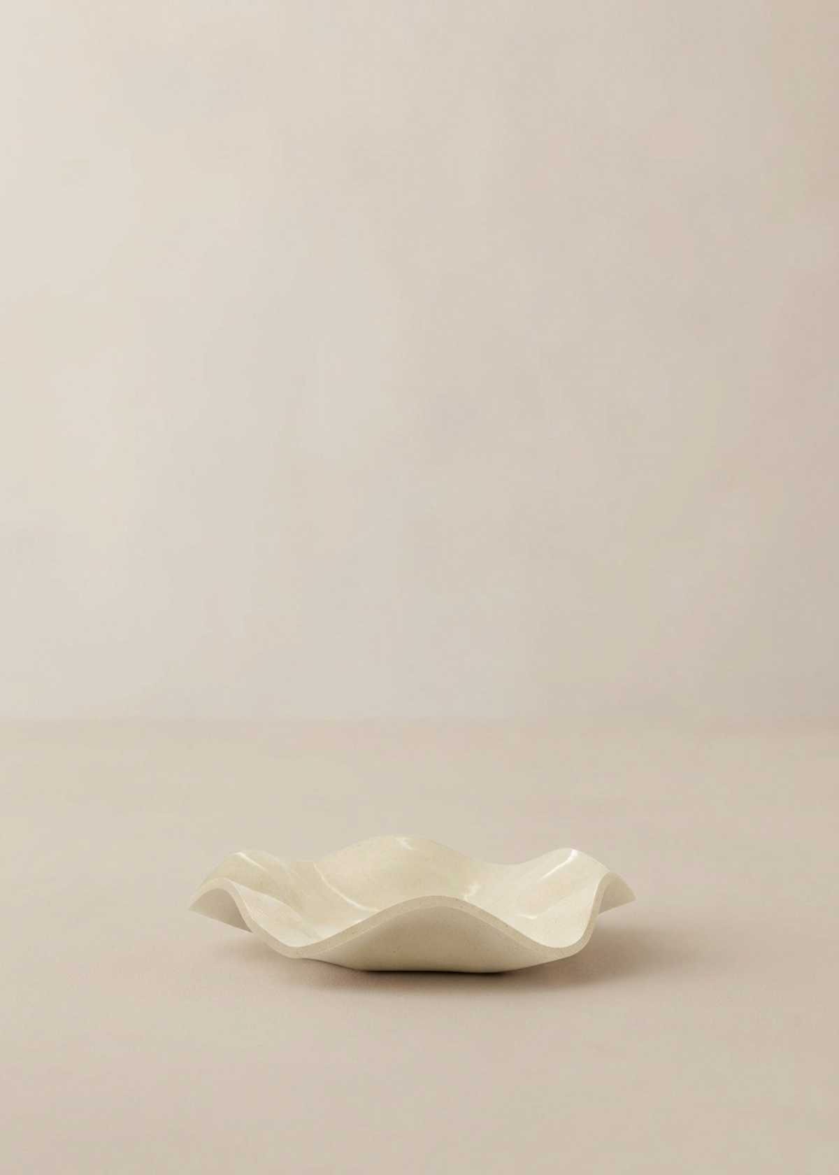 Medium Wavy Bowl | Cookies + Cream