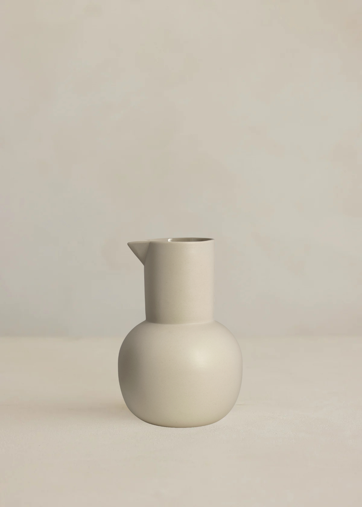 Yala Jug L | Chalk