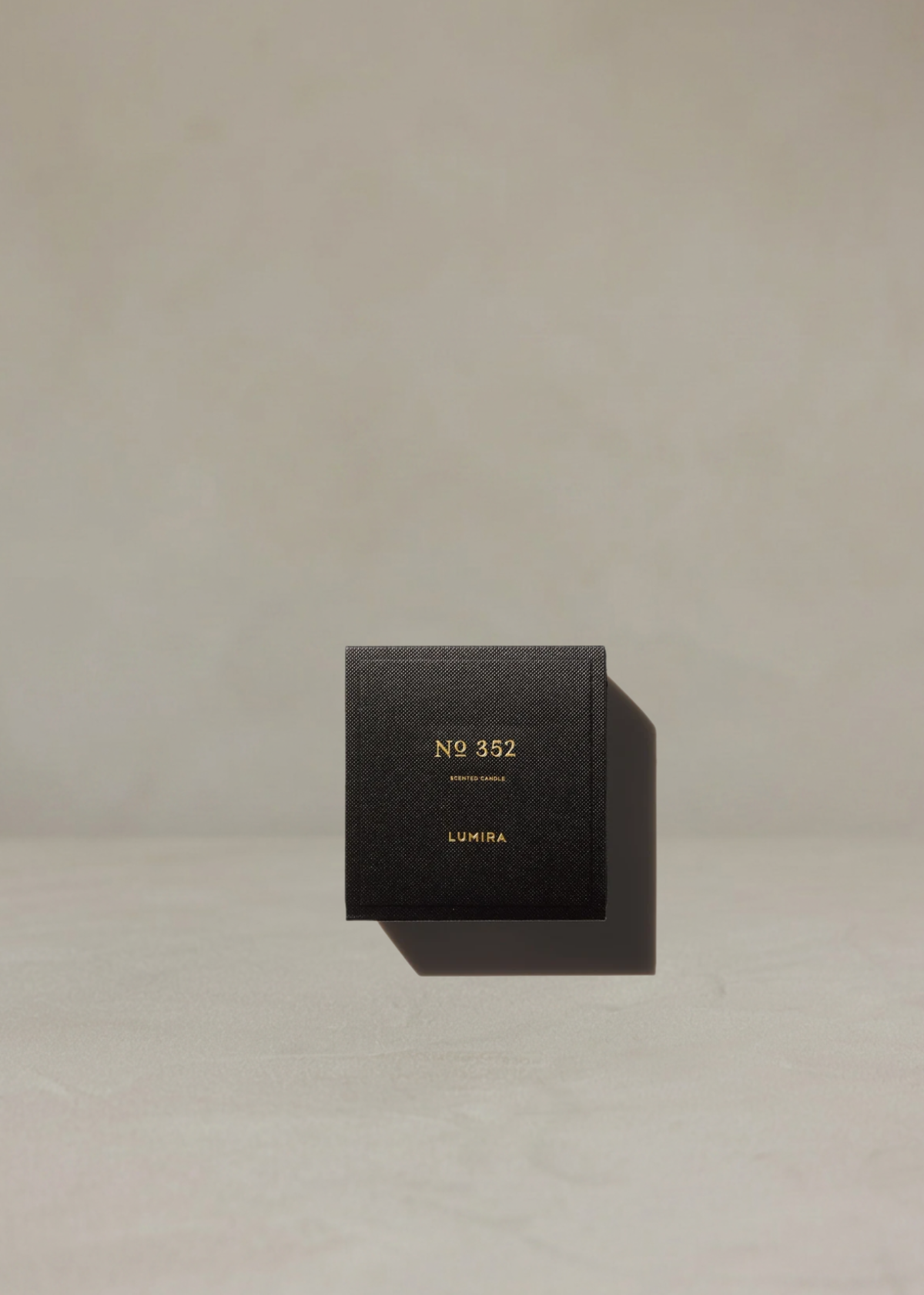 Lumira No. 352 Candle | Leather & Cedar