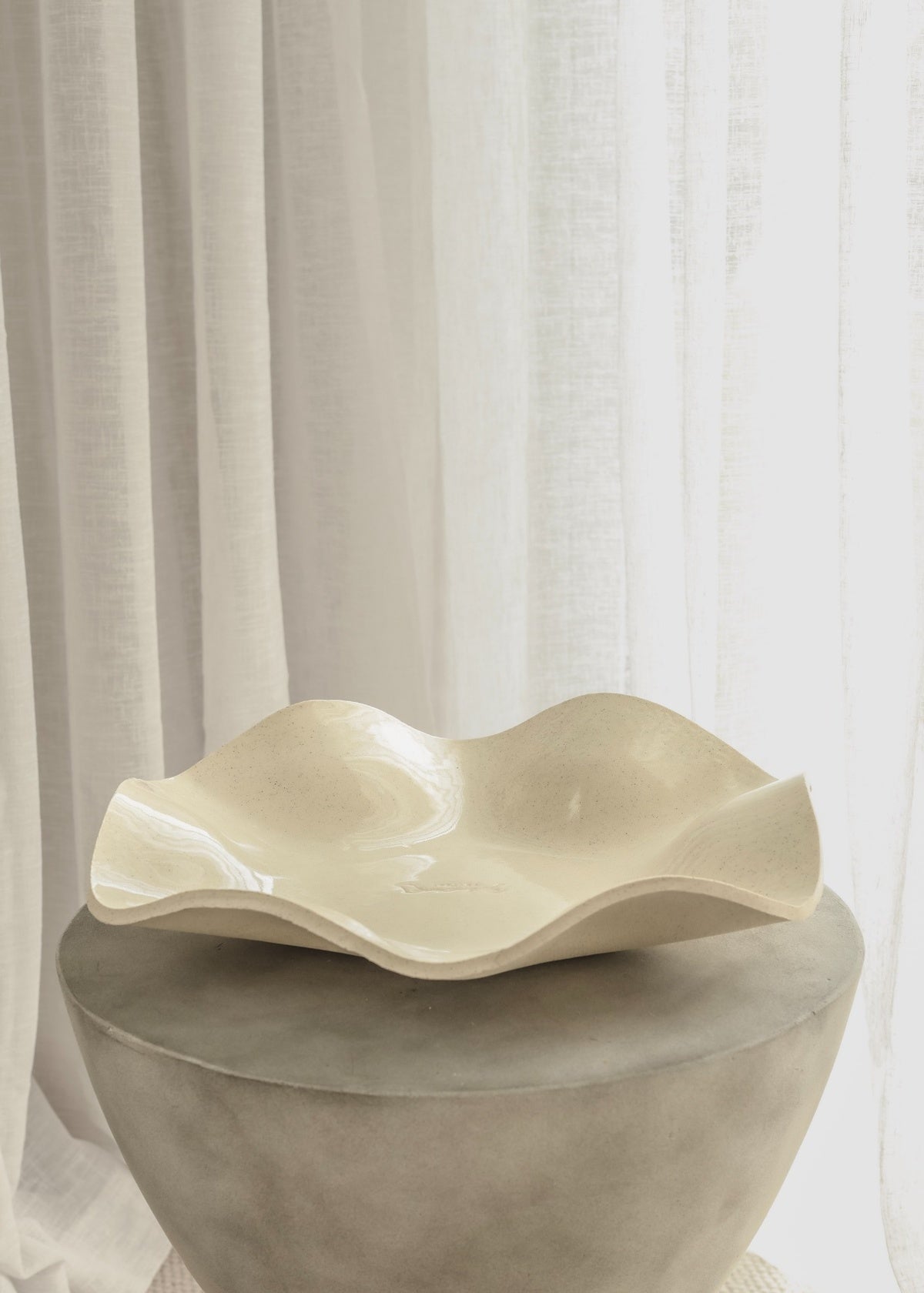 Large Wavy Bowl | Cookies + Cream