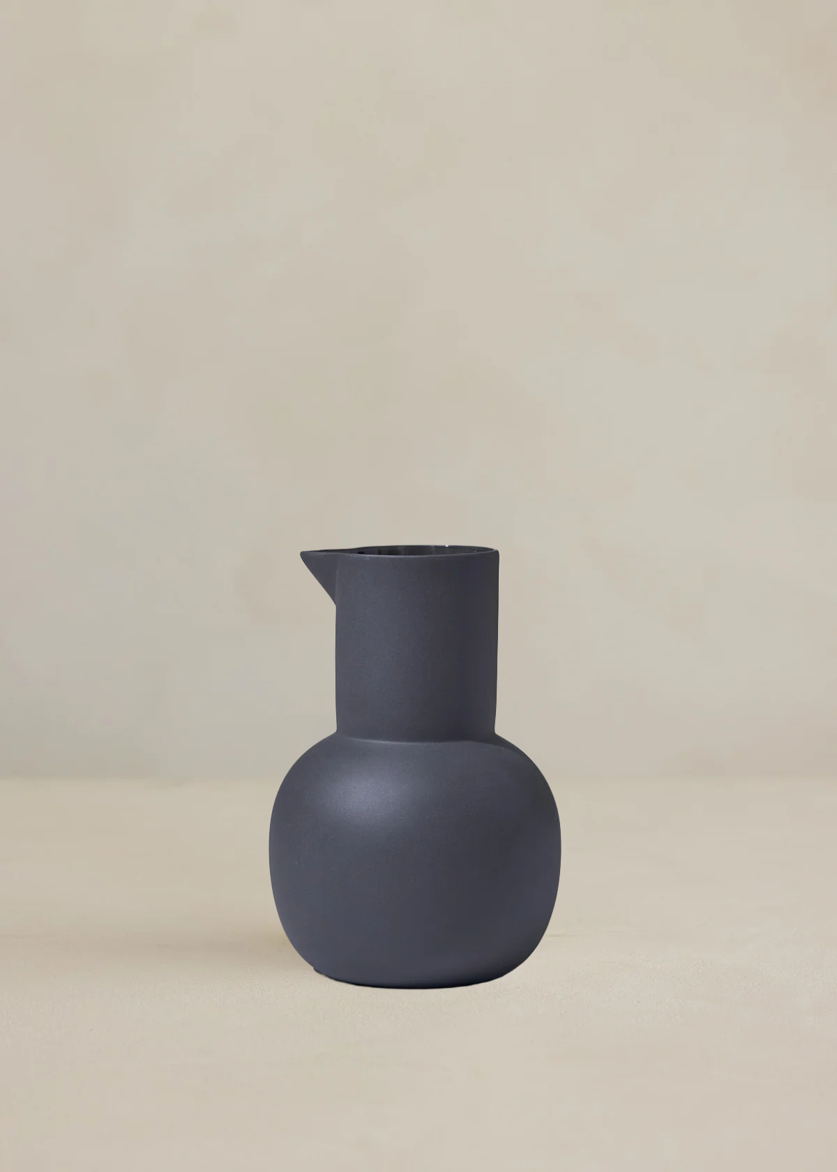 Yala Jug L | Charcoal